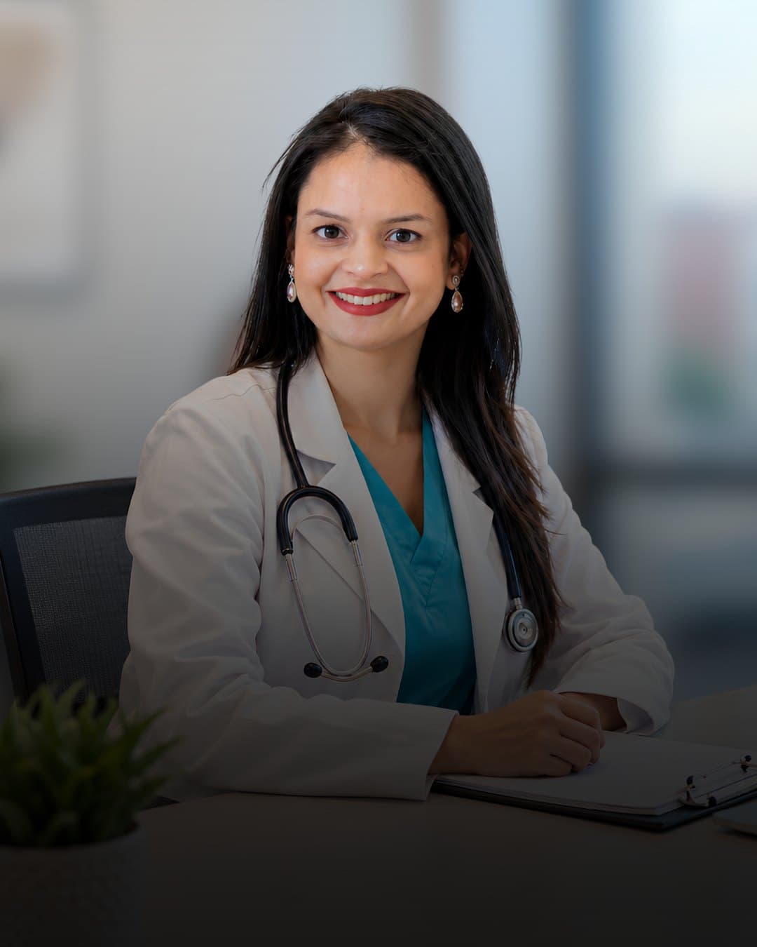Dr. Anam Omer, host of Physician Passive Investing